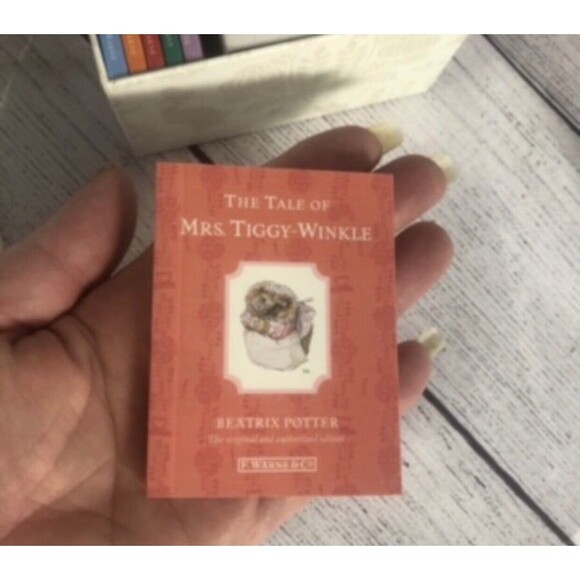 Peter Rabbit Mini Book Collection & plush - Picture 6 of 9